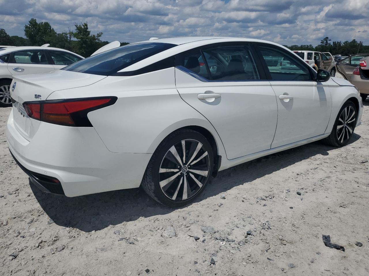 2020 Nissan Altima Sr vin: 1N4BL4CV8LC194168