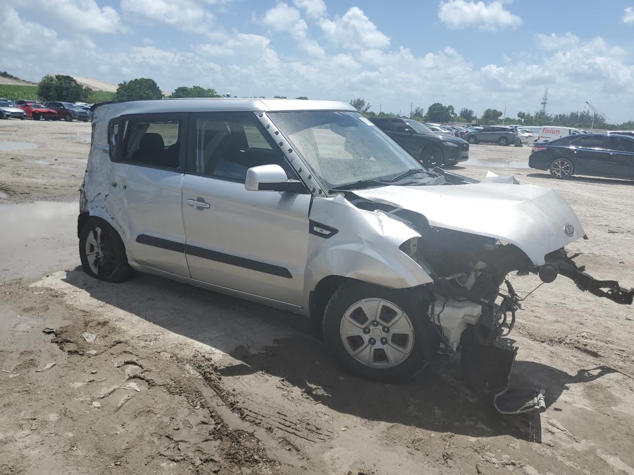 2012 Kia Soul vin: KNDJT2A53C7390279