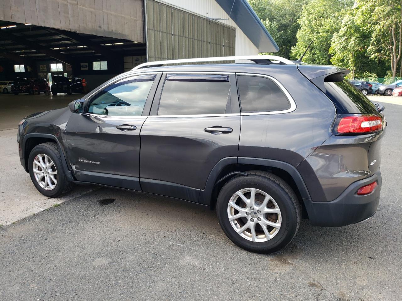 2015 Jeep Cherokee Latitude vin: 1C4PJMCS6FW521956