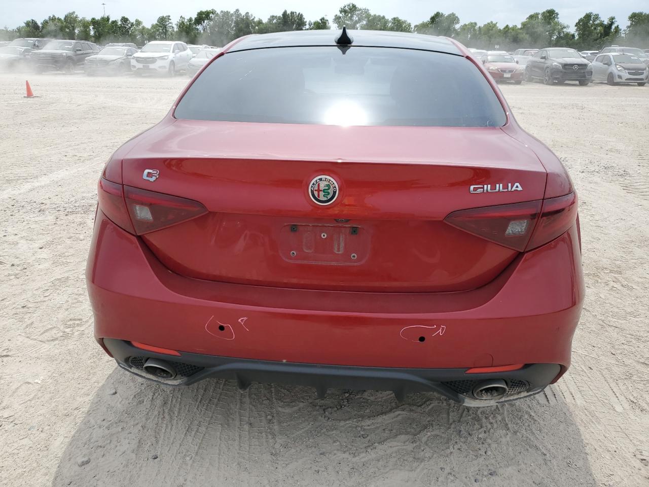 ZARFAECN5H7555918 2017 Alfa Romeo Giulia Ti