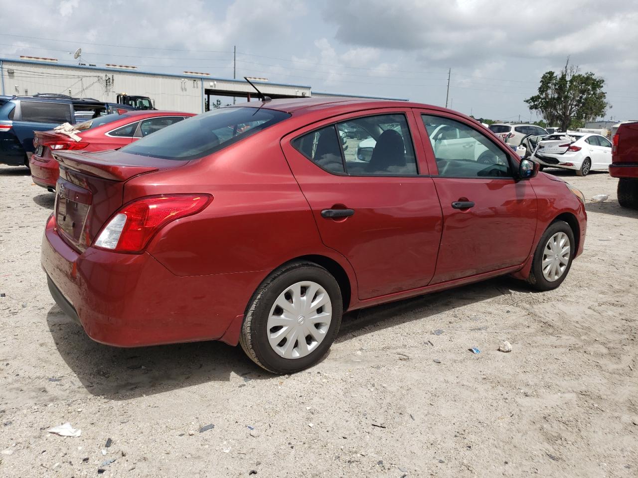 2017 Nissan Versa S vin: 3N1CN7APXHL847676