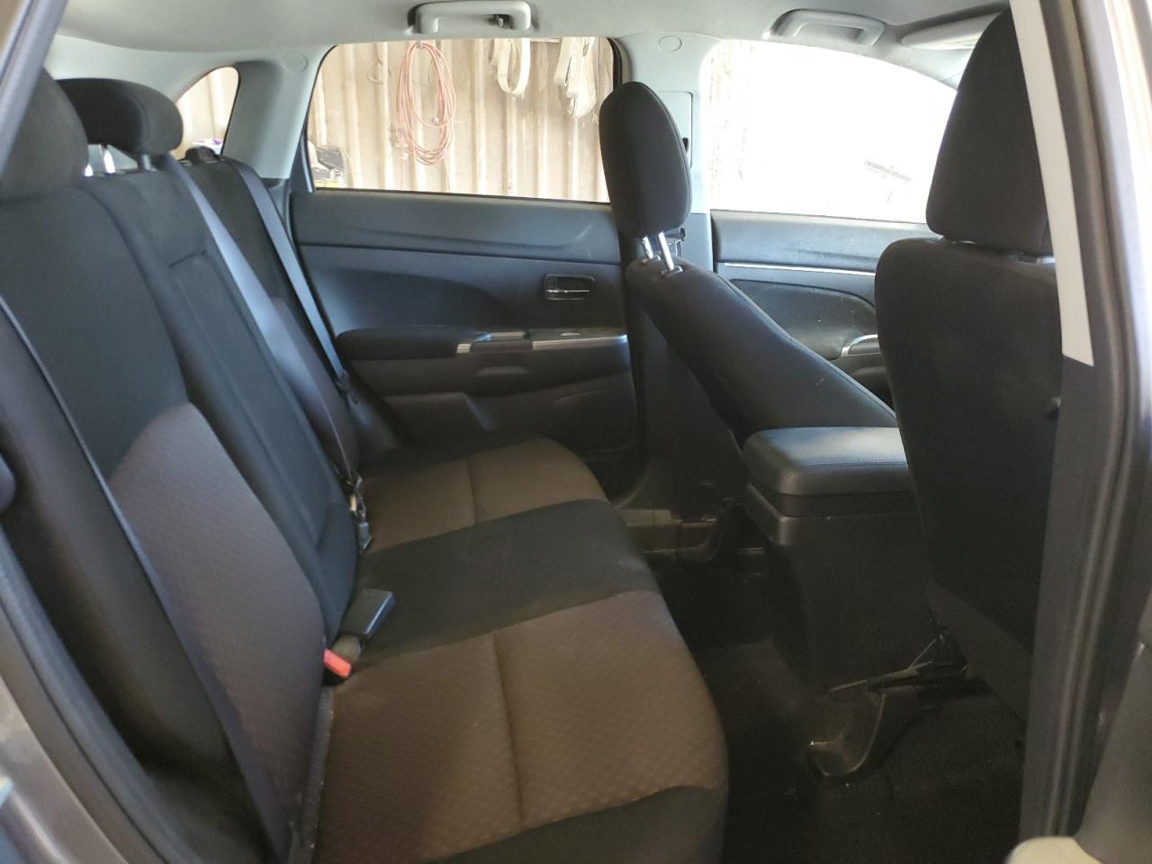 JA4AP4AU6KU005556 2019 Mitsubishi Outlander Sport Se