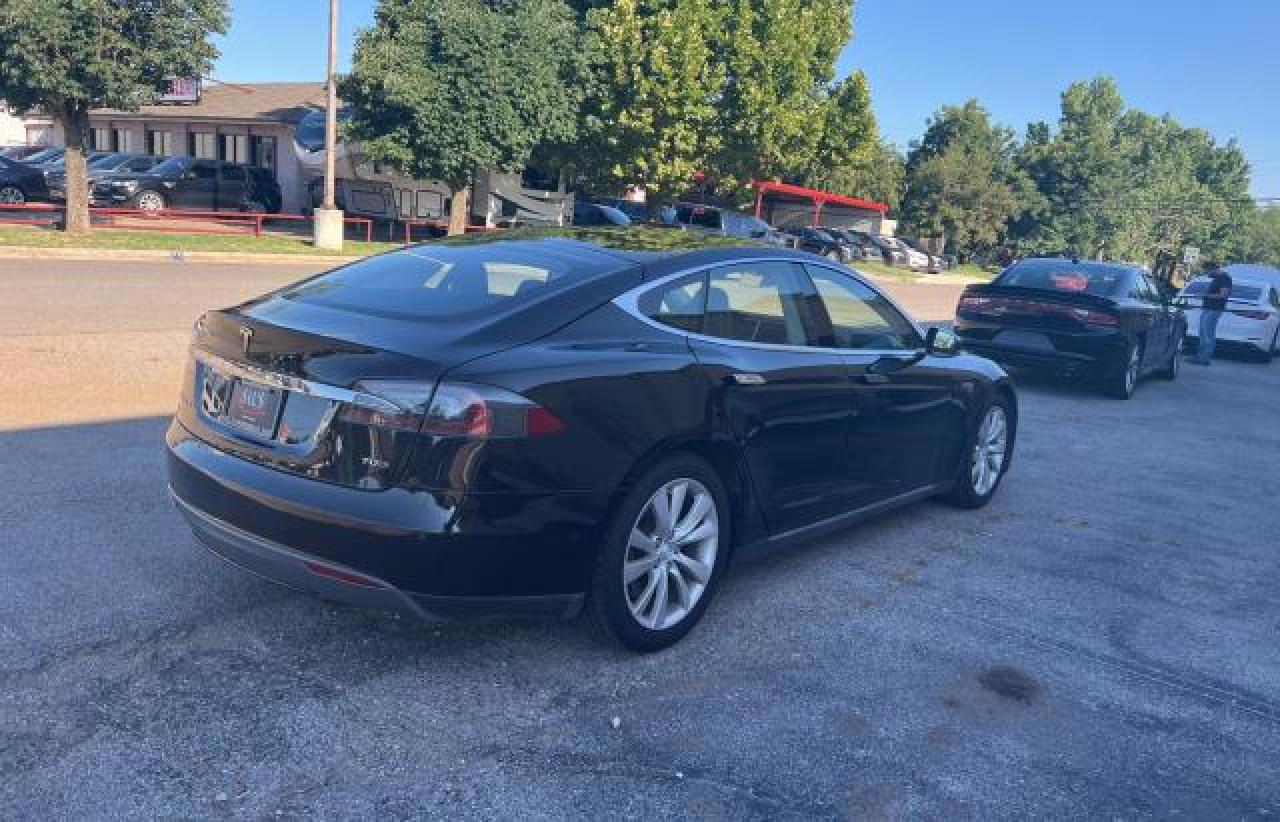 2015 Tesla Model S 70D vin: 5YJSA1S26FF082711