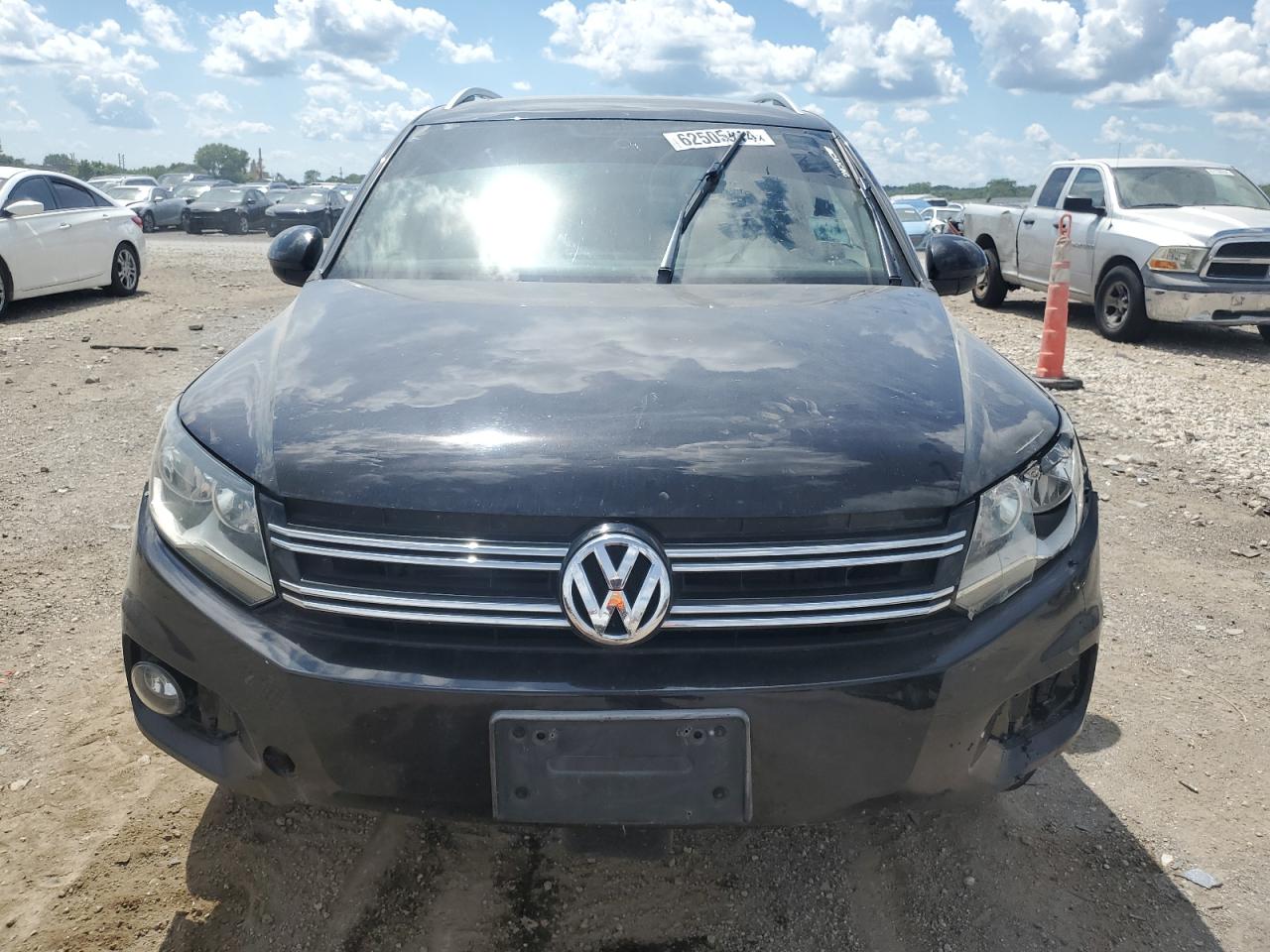 2013 Volkswagen Tiguan S vin: WVGBV7AXXDW512412