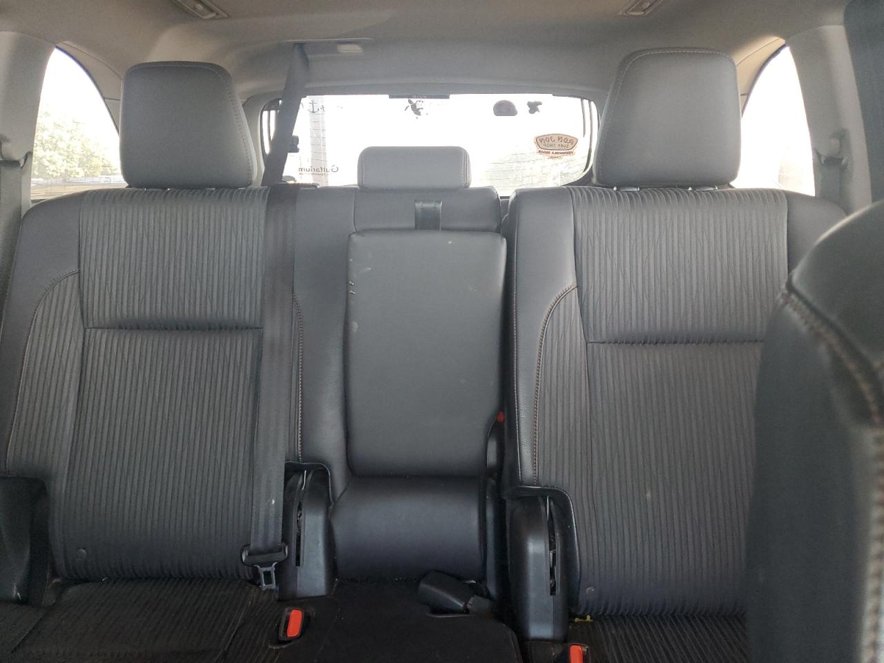 5TDZKRFH5FS045525 2015 Toyota Highlander Le