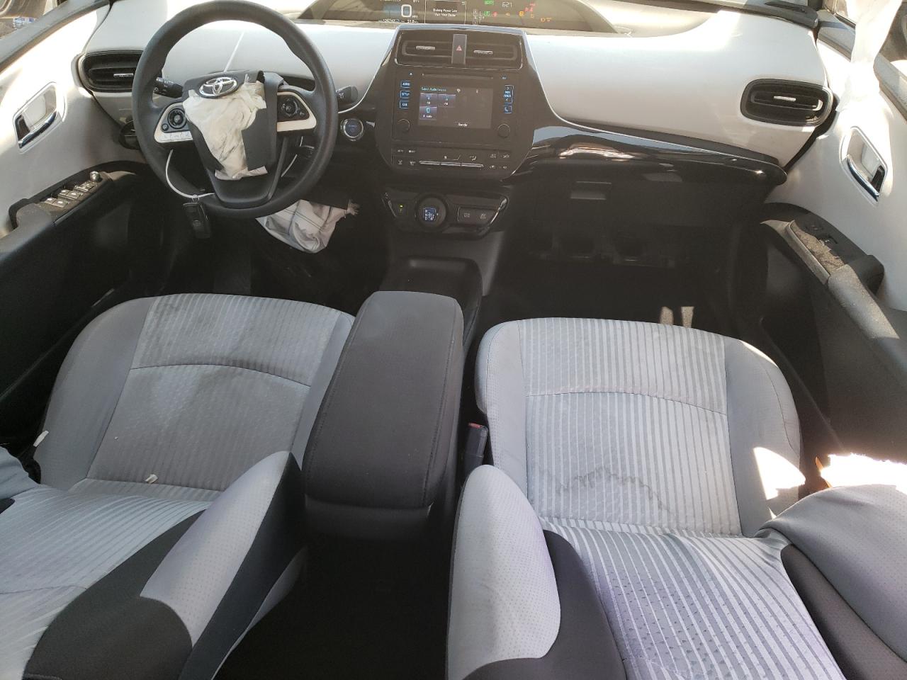 JTDKBRFU8G3504631 2016 Toyota Prius