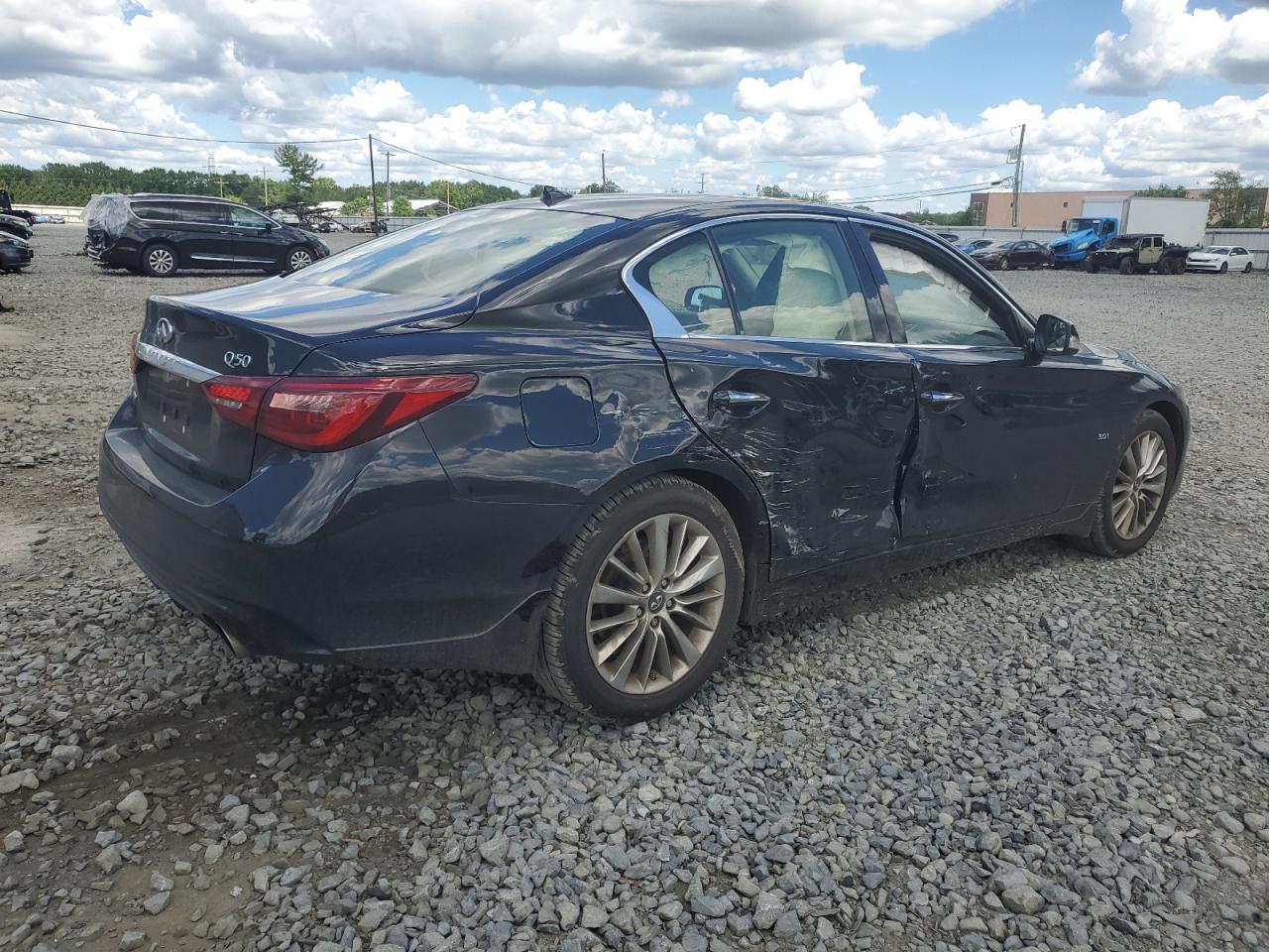 2019 Infiniti Q50 Luxe vin: JN1EV7AR3KM553950