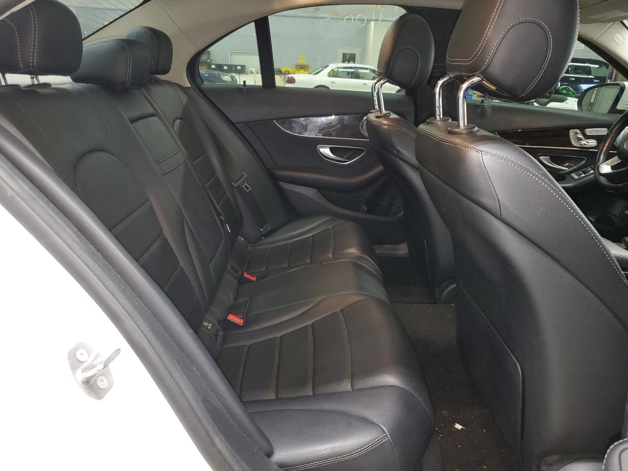 55SWF4KB3GU175481 2016 Mercedes-Benz C 300 4Matic