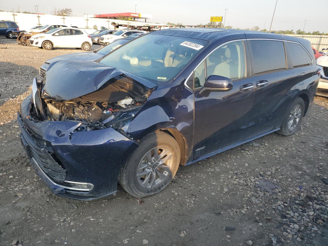 TOYOTA SIENNA XLE