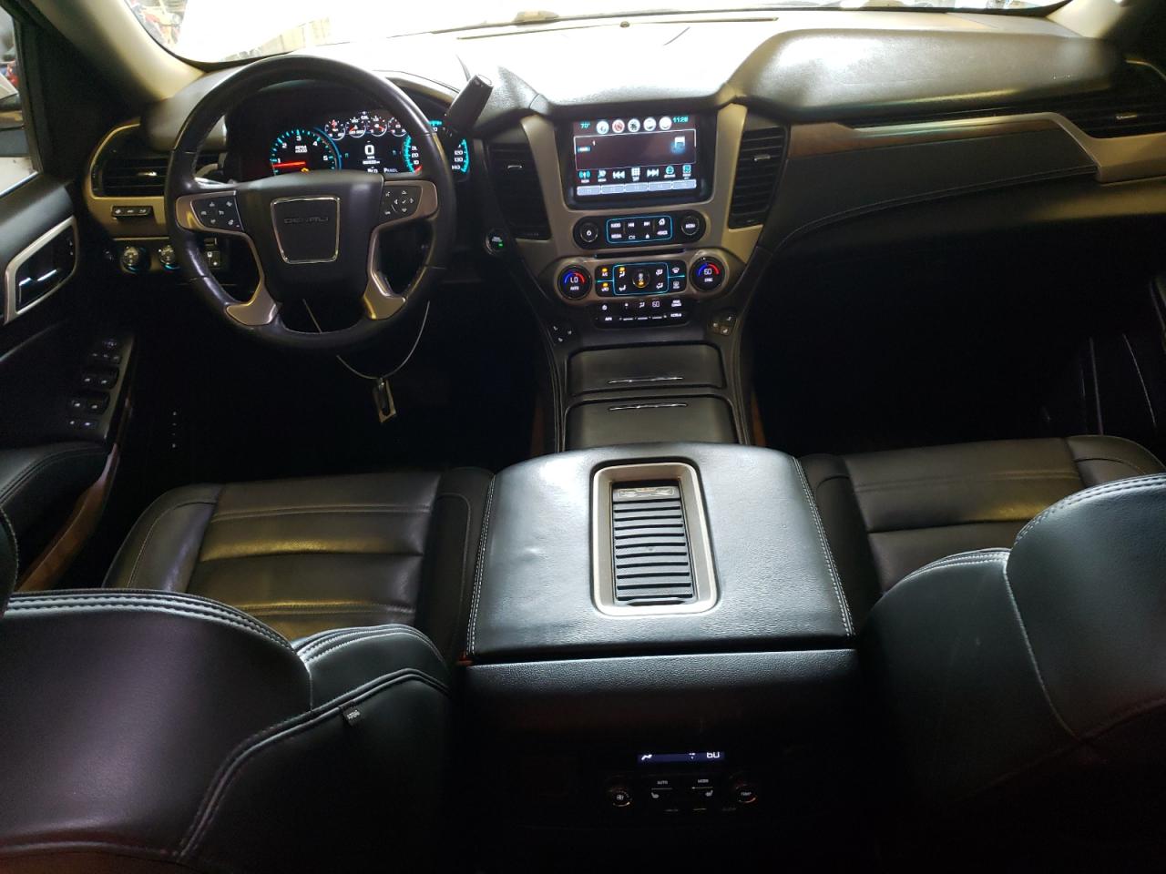 1GKS2CKJ7KR197925 2019 GMC Yukon Denali