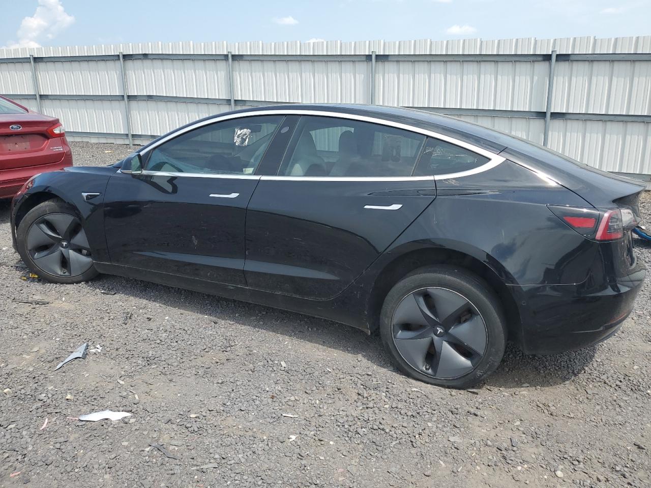 Lot #2738680342 2019 TESLA MODEL 3