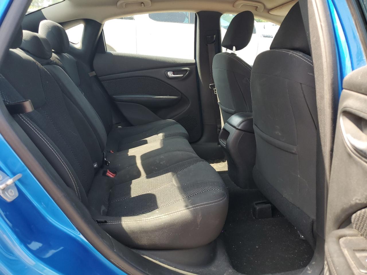 1C3CDFBB9GD529201 2016 Dodge Dart Sxt