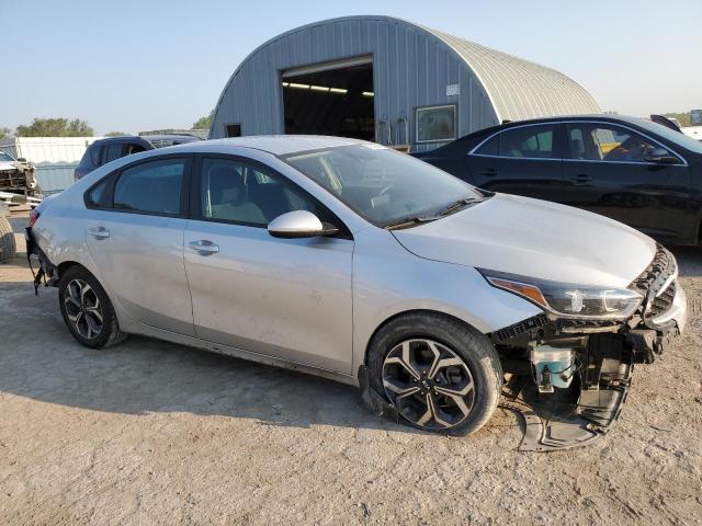 VIN 3KPF24AD8KE090411 2019 KIA Forte, FE no.4