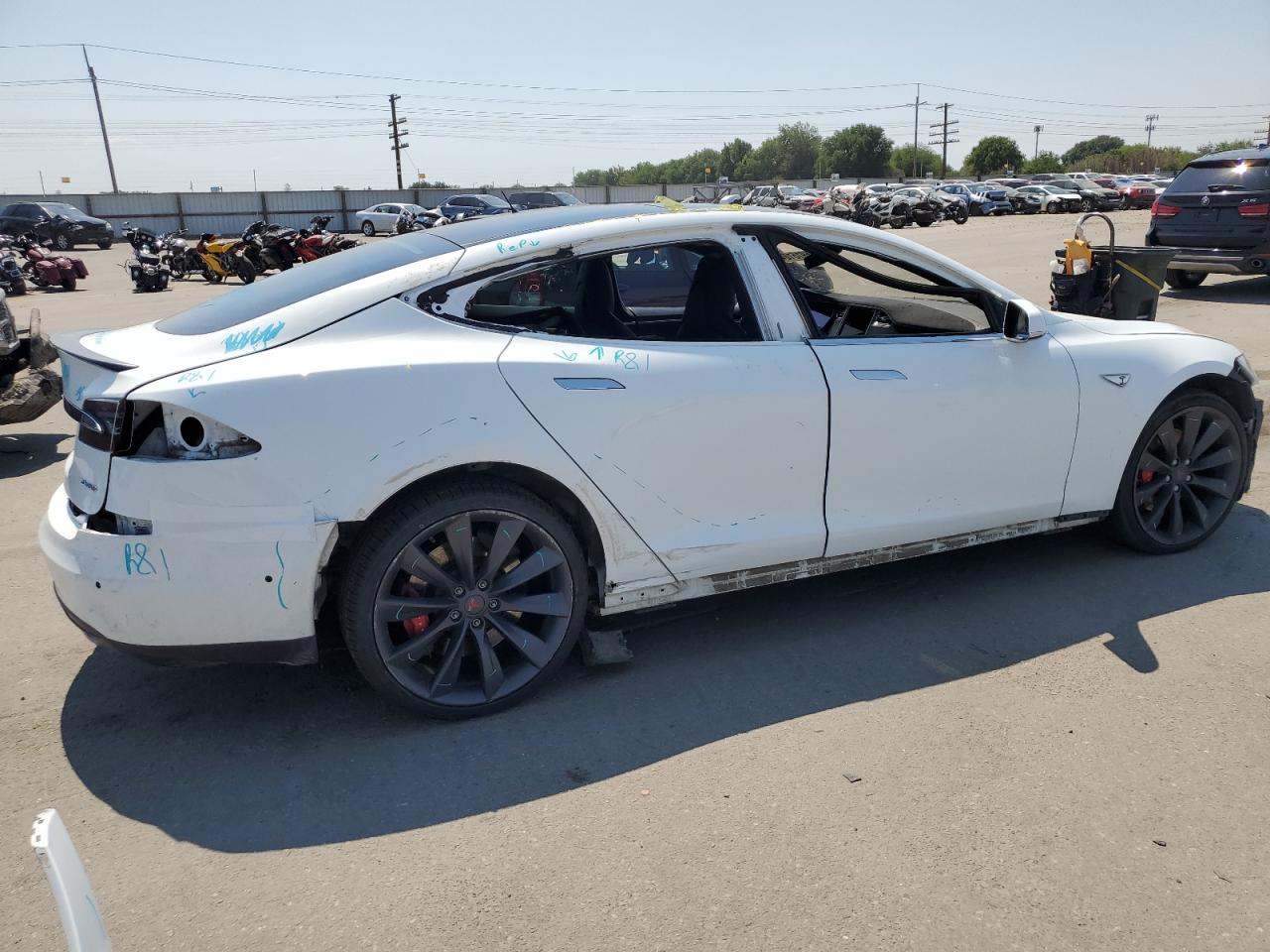 2015 Tesla Model S P85D vin: 5YJSA1H4XFF084454