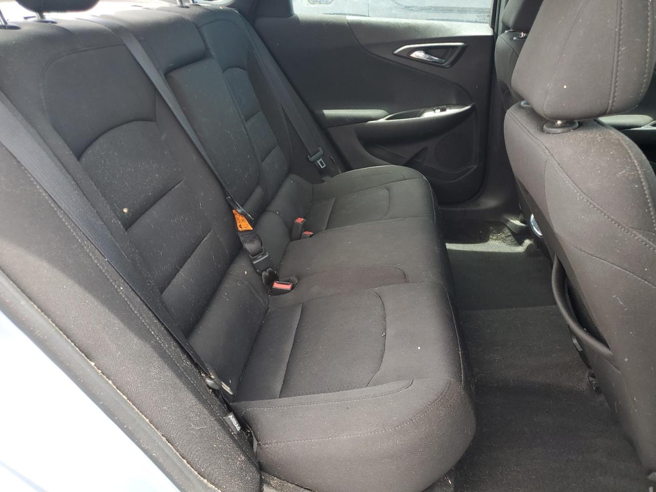 1G1ZD5ST4JF228476 2018 Chevrolet Malibu Lt