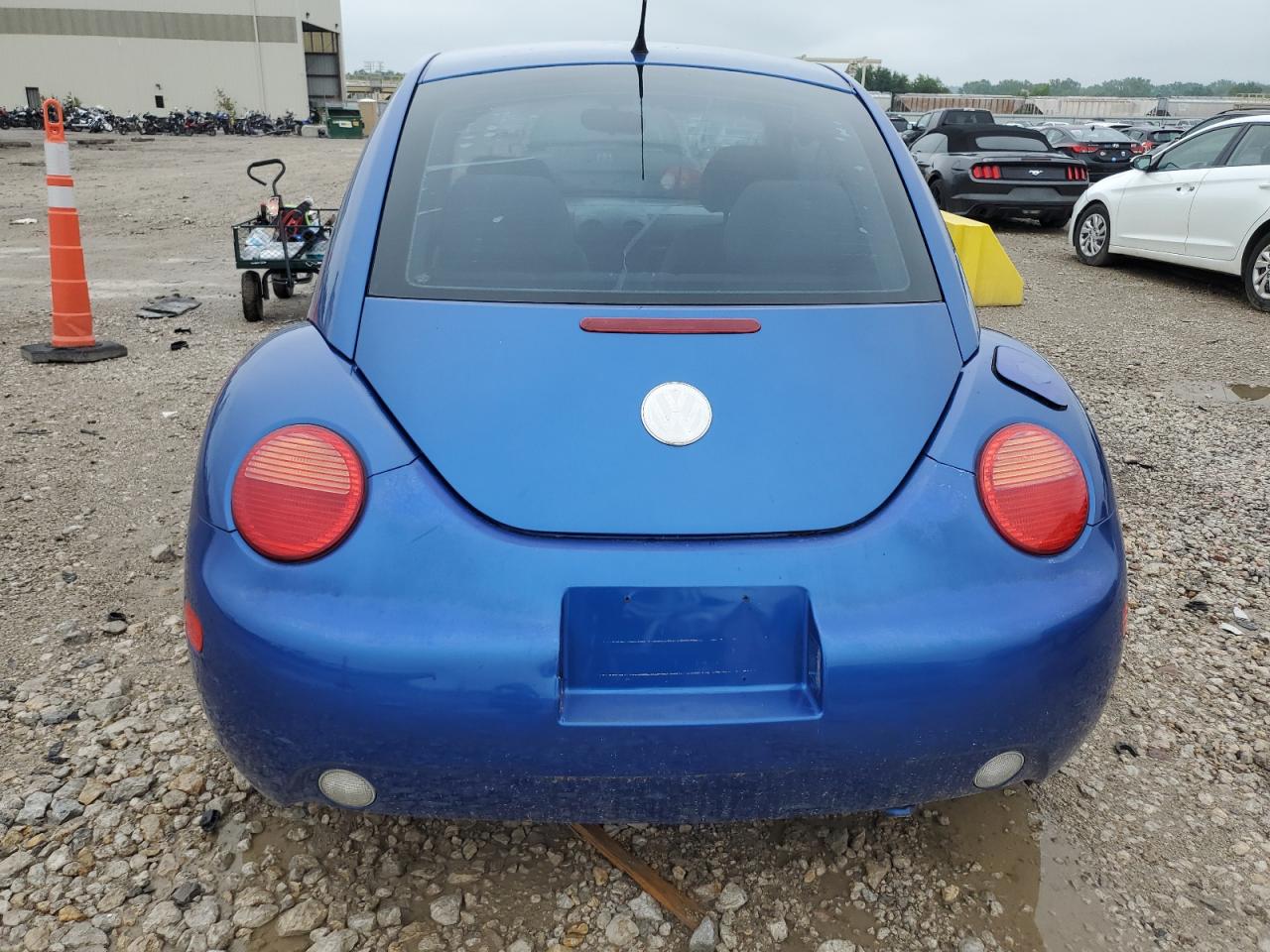 3VWBK21C33M423712 2003 Volkswagen New Beetle Gl
