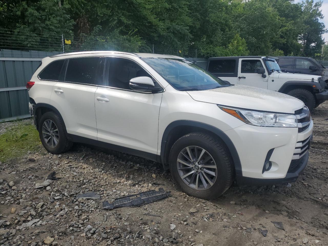 Lot #2893304742 2019 TOYOTA HIGHLANDER