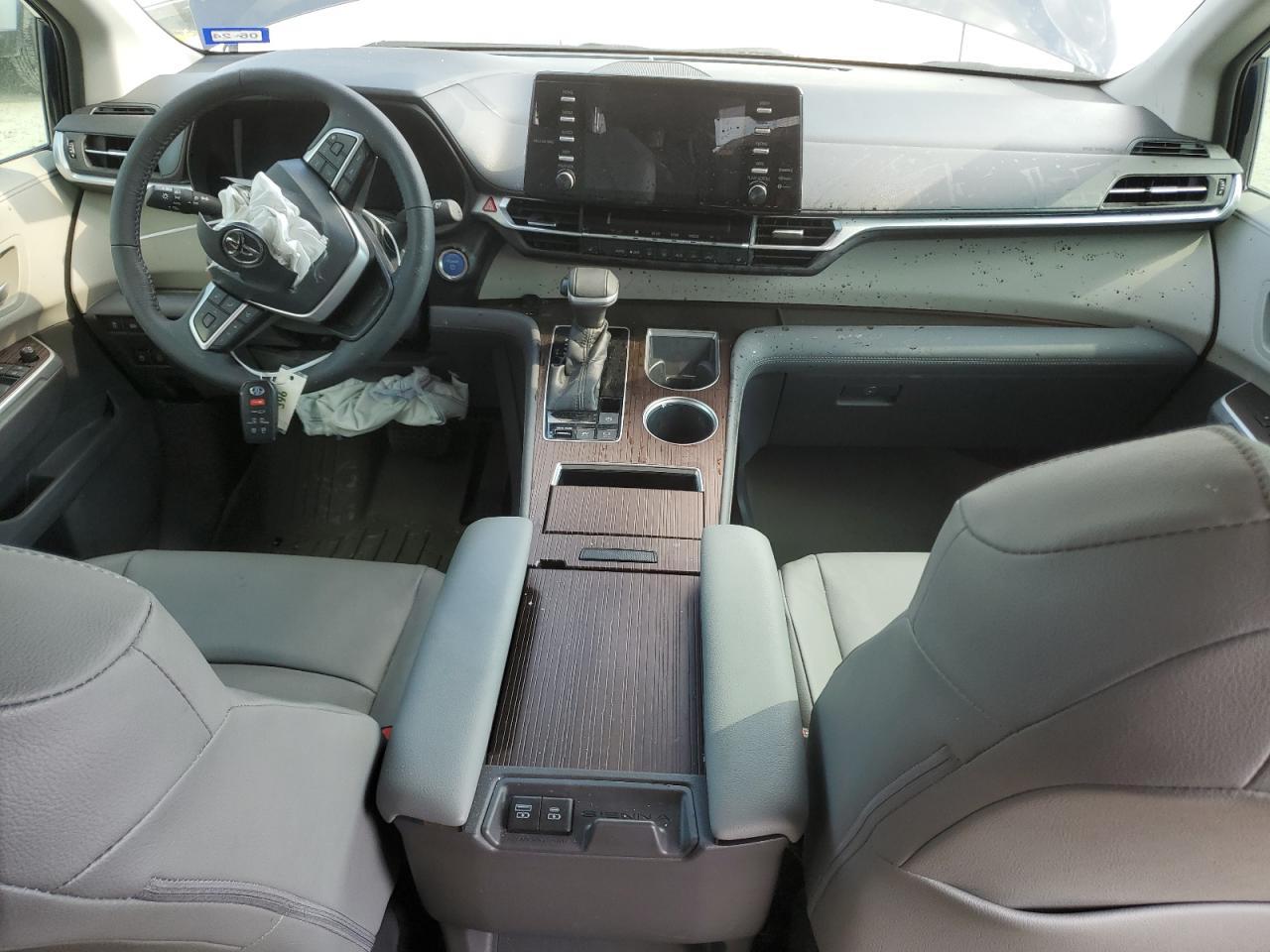 5TDYRKEC7NS123502 2022 Toyota Sienna Xle