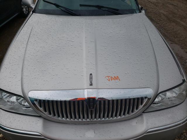 2009 Lincoln Town Car Signature Limited VIN: 2LNHM82V89X627649 Lot: 61492204