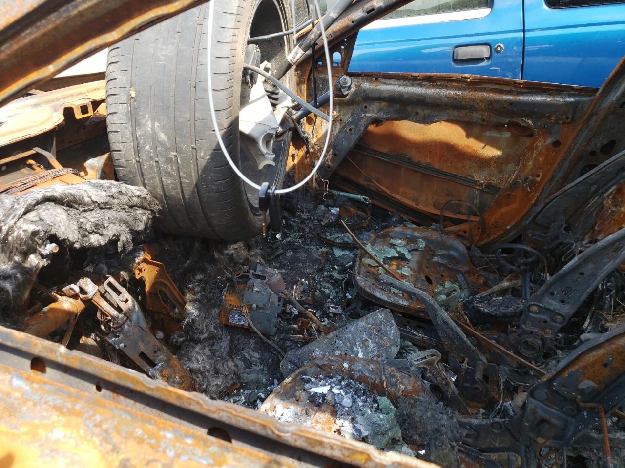 JM1BK12FX71645396 2007 Mazda 3 I