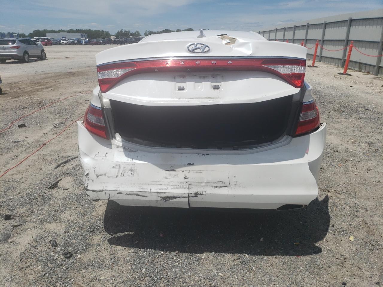 KMHFG4JG3HA591385 2017 Hyundai Azera