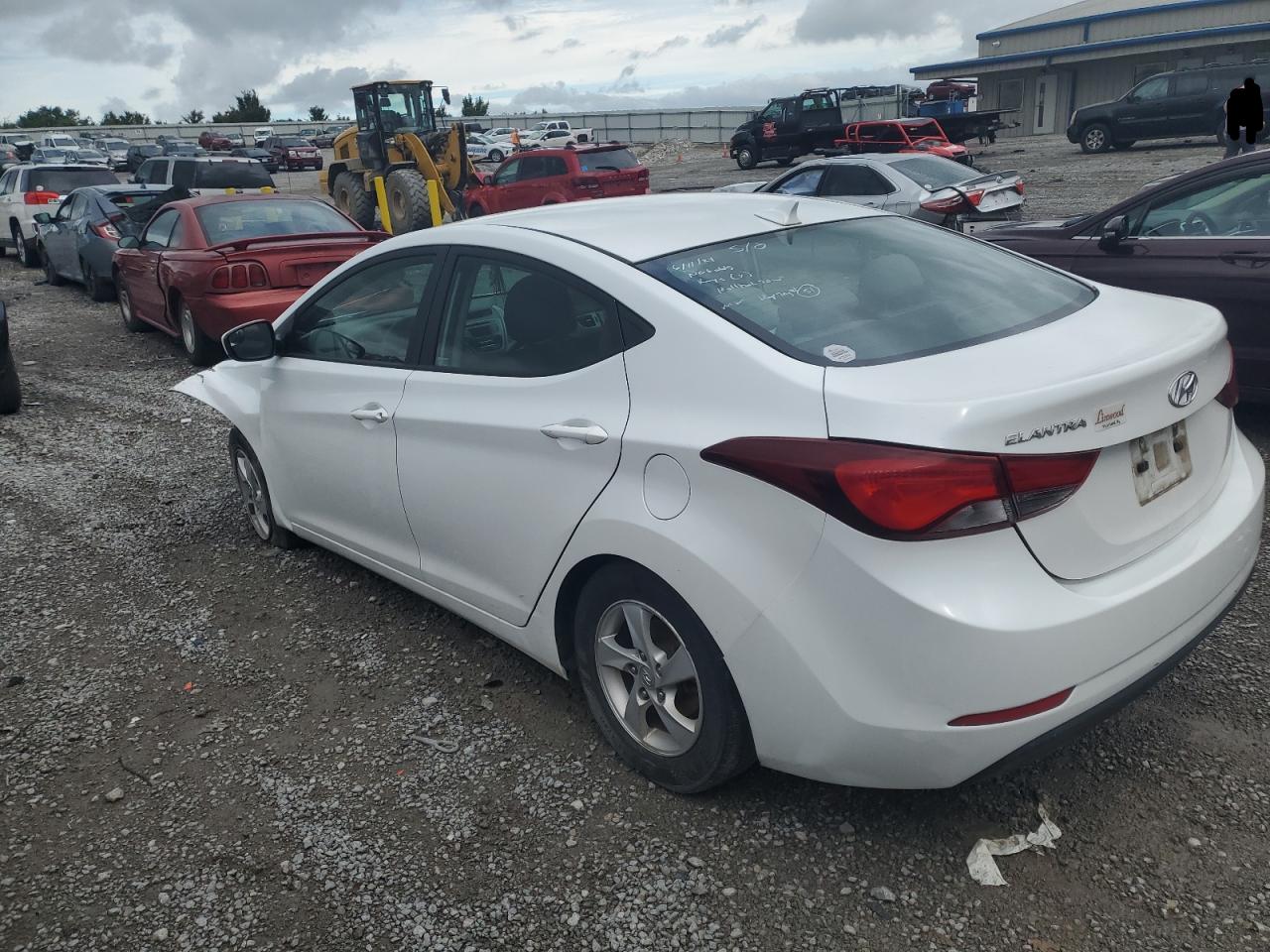 Lot #2715696930 2015 HYUNDAI ELANTRA SE