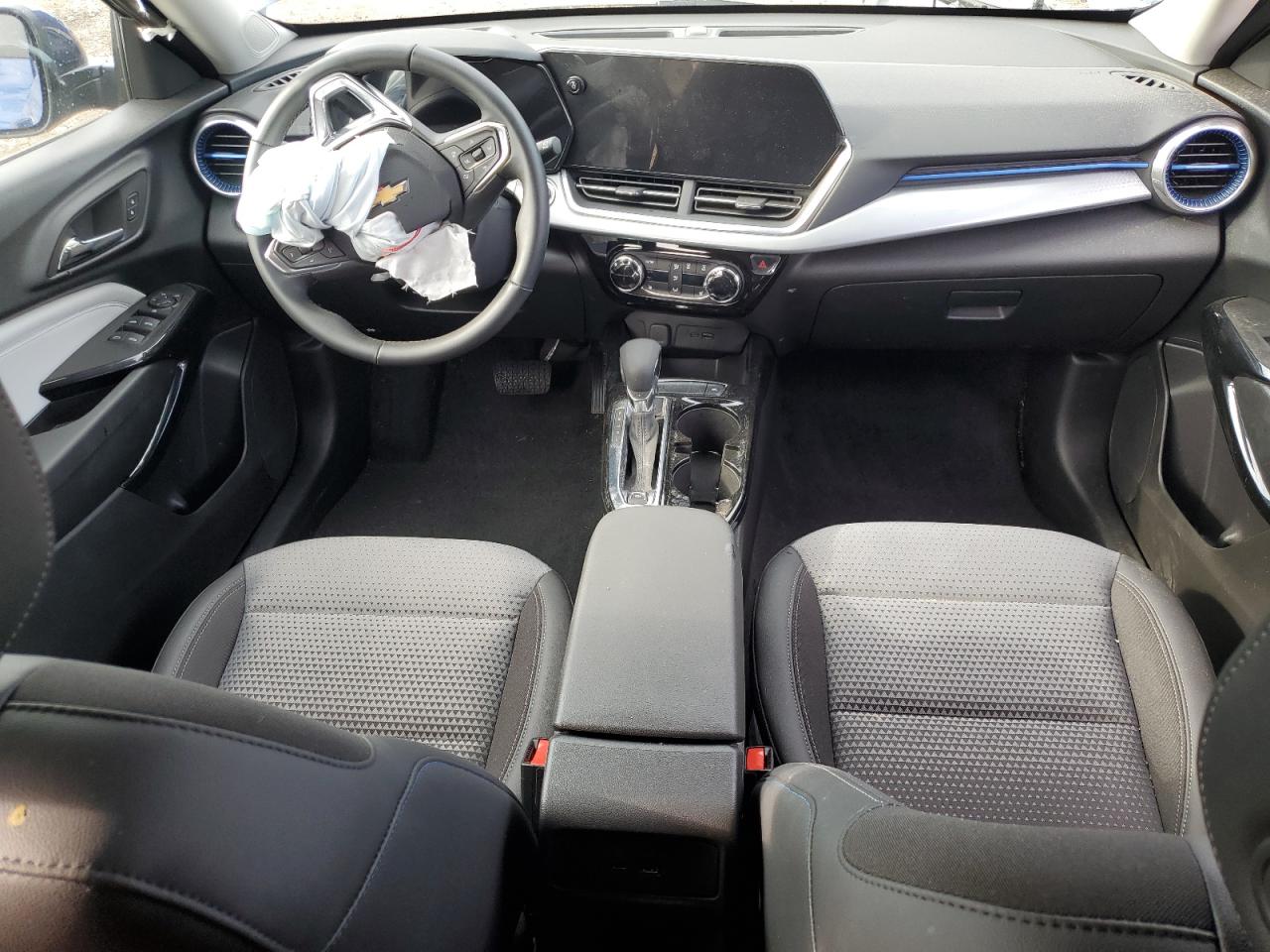 KL77LHE21RC200389 2024 Chevrolet Trax 1Lt