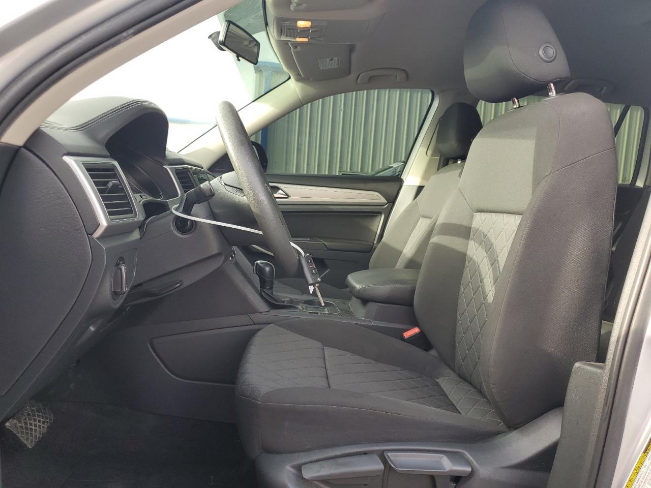 1V2AR2CA8JC524716 2018 Volkswagen Atlas S