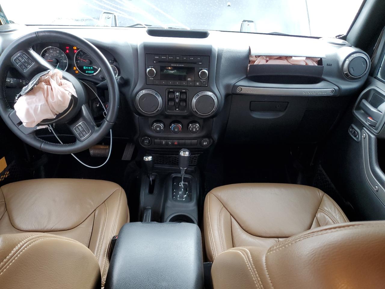 1C4BJWDG1JL813265 2018 Jeep Wrangler Unlimited Sport