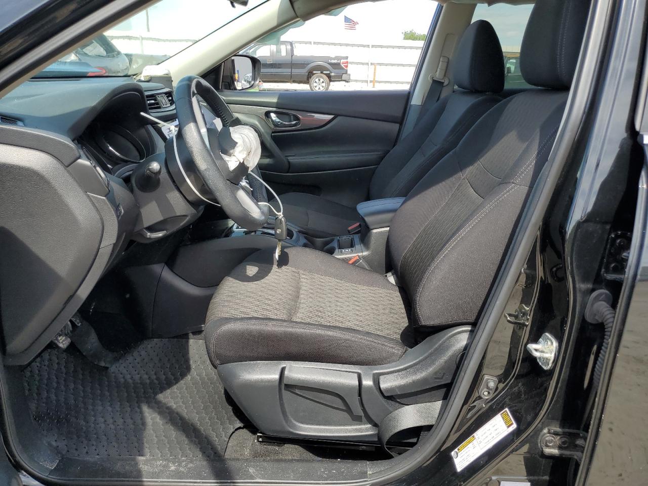 5N1AT2MT2KC724927 2019 Nissan Rogue S