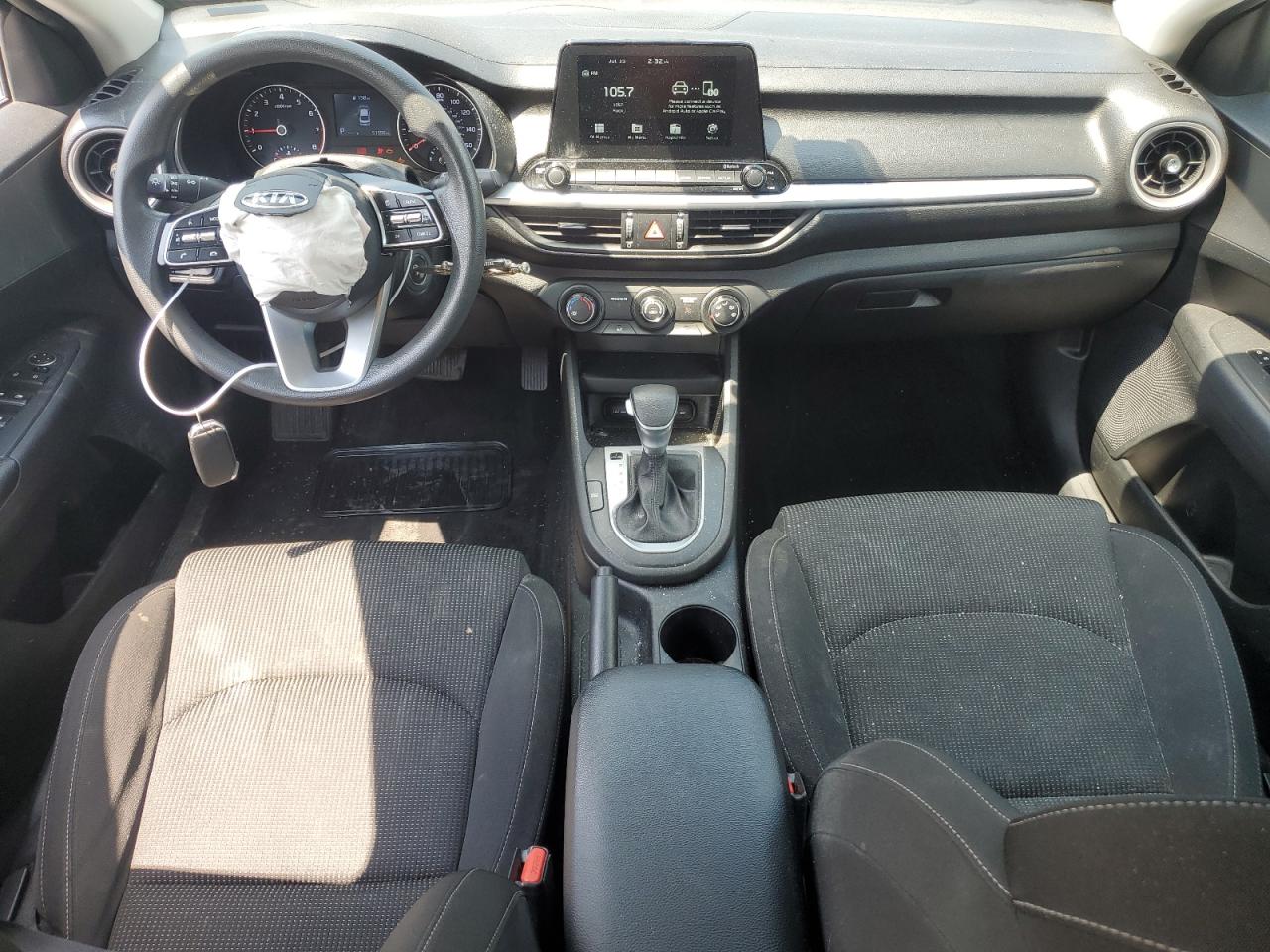 3KPF24ADXME352383 2021 Kia Forte Fe