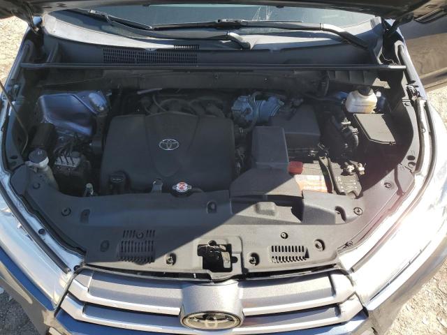 VIN 5TDKZRFH9KS320384 2019 Toyota Highlander, SE no.12