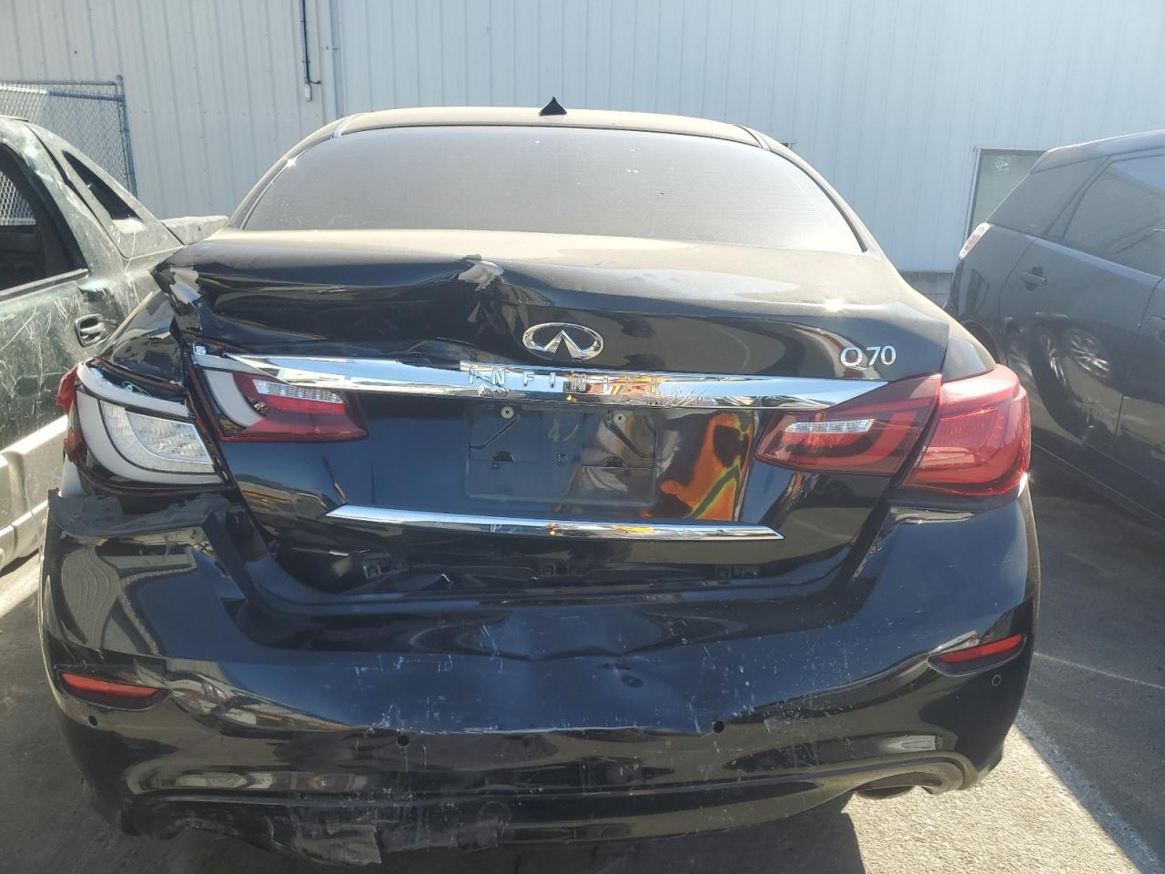 JN1BY1AP8HM740759 2017 Infiniti Q70 3.7