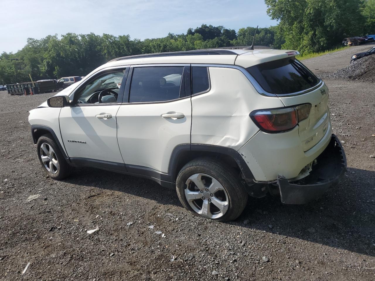 2018 Jeep Compass Latitude vin: 3C4NJDBBXJT481355