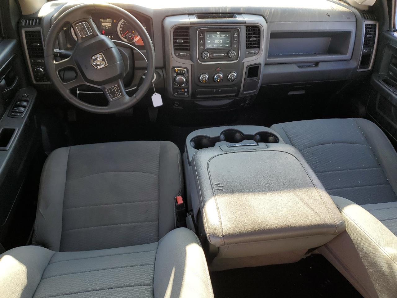 1C6RR7FT5KS517624 2019 Ram 1500 Classic Tradesman