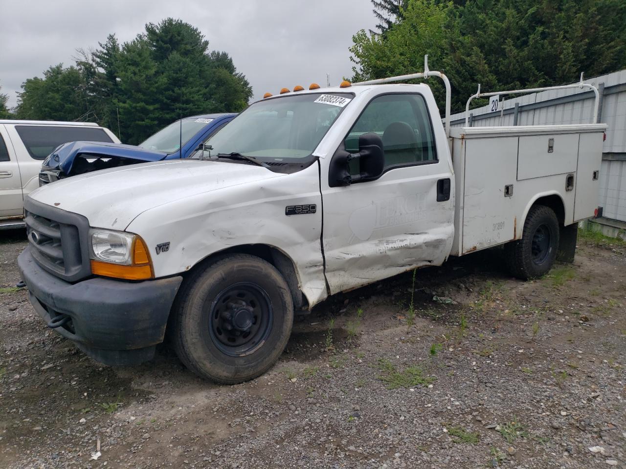 Lot #2972176129 2001 FORD F350 SRW S