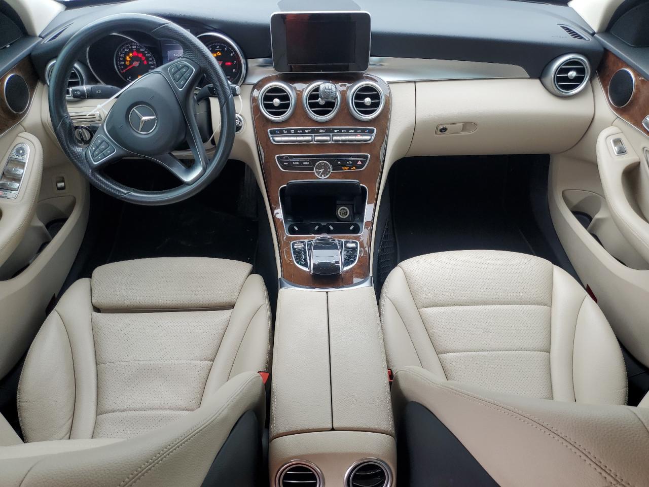55SWF4JBXGU172465 2016 Mercedes-Benz C 300