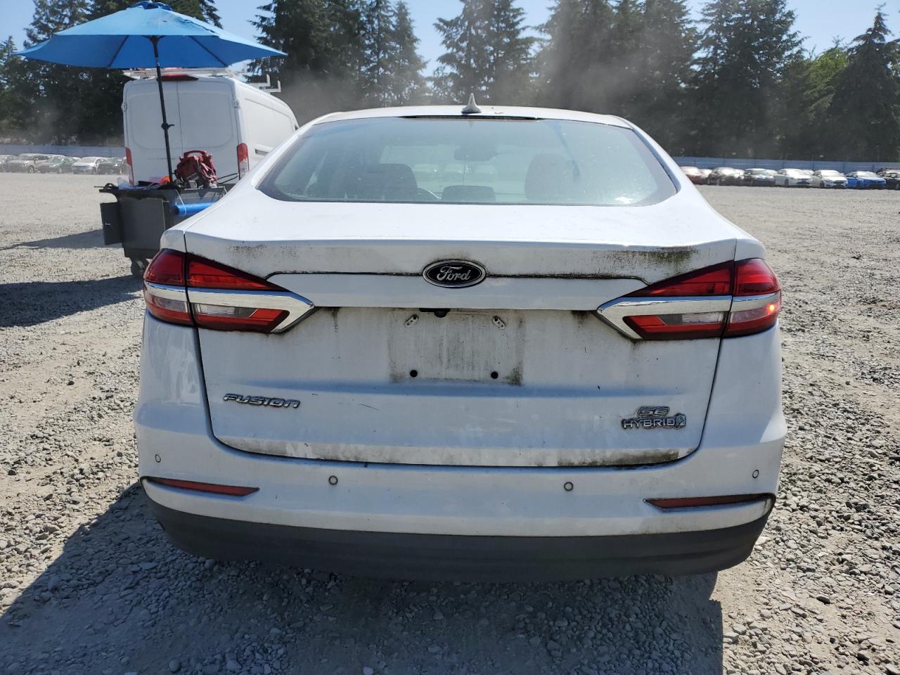 3FA6P0LU4KR205382 2019 Ford Fusion Se