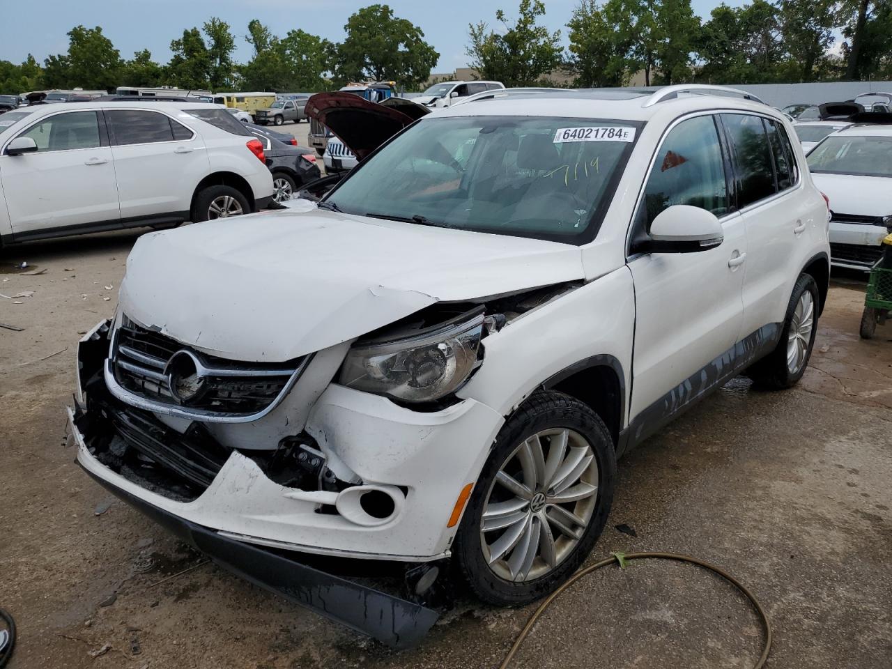 Lot #2718493555 2011 VOLKSWAGEN TIGUAN S