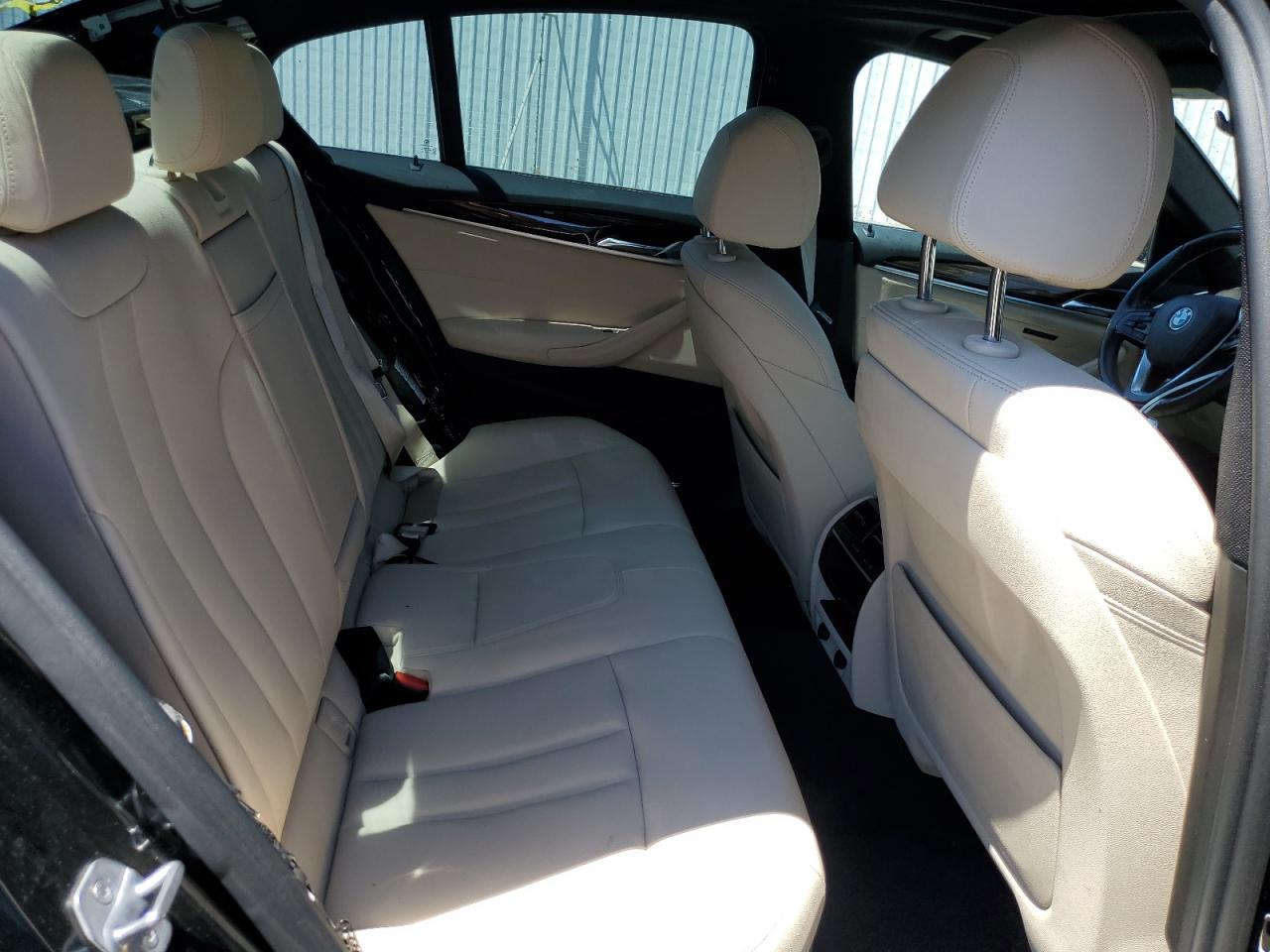 WBAJA9C50JB251035 2018 BMW 530E