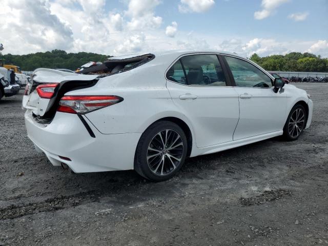 VIN 4T1B11HKXJU654138 2018 Toyota Camry, L no.3