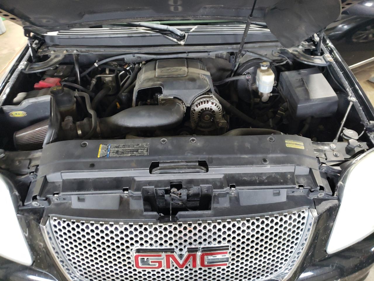 1GKS2EEF7BR107658 2011 GMC Yukon Denali