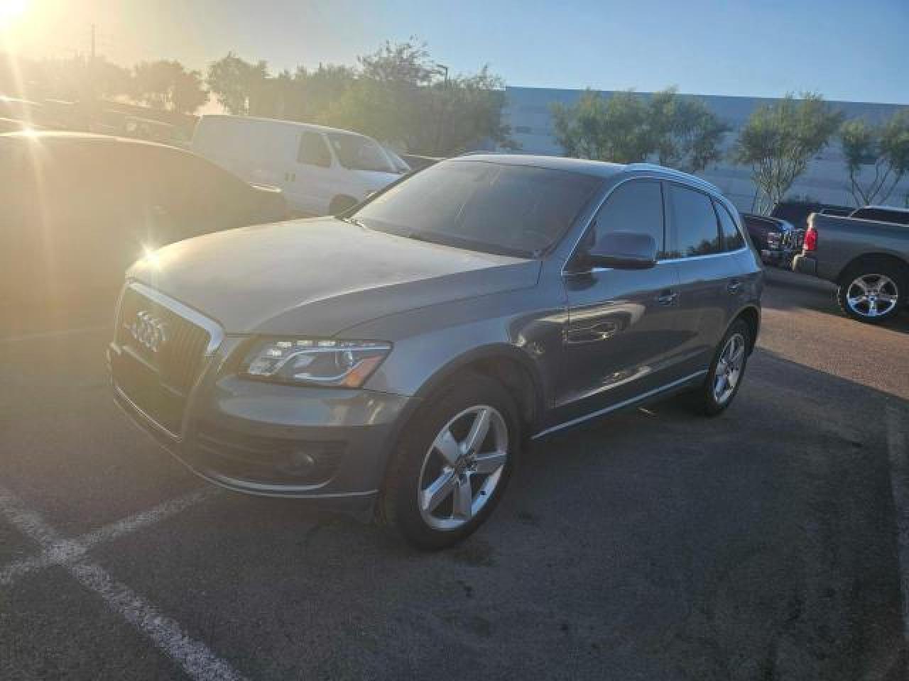 2012 Audi Q5 Premium Plus vin: WA1LFAFP8CA041233