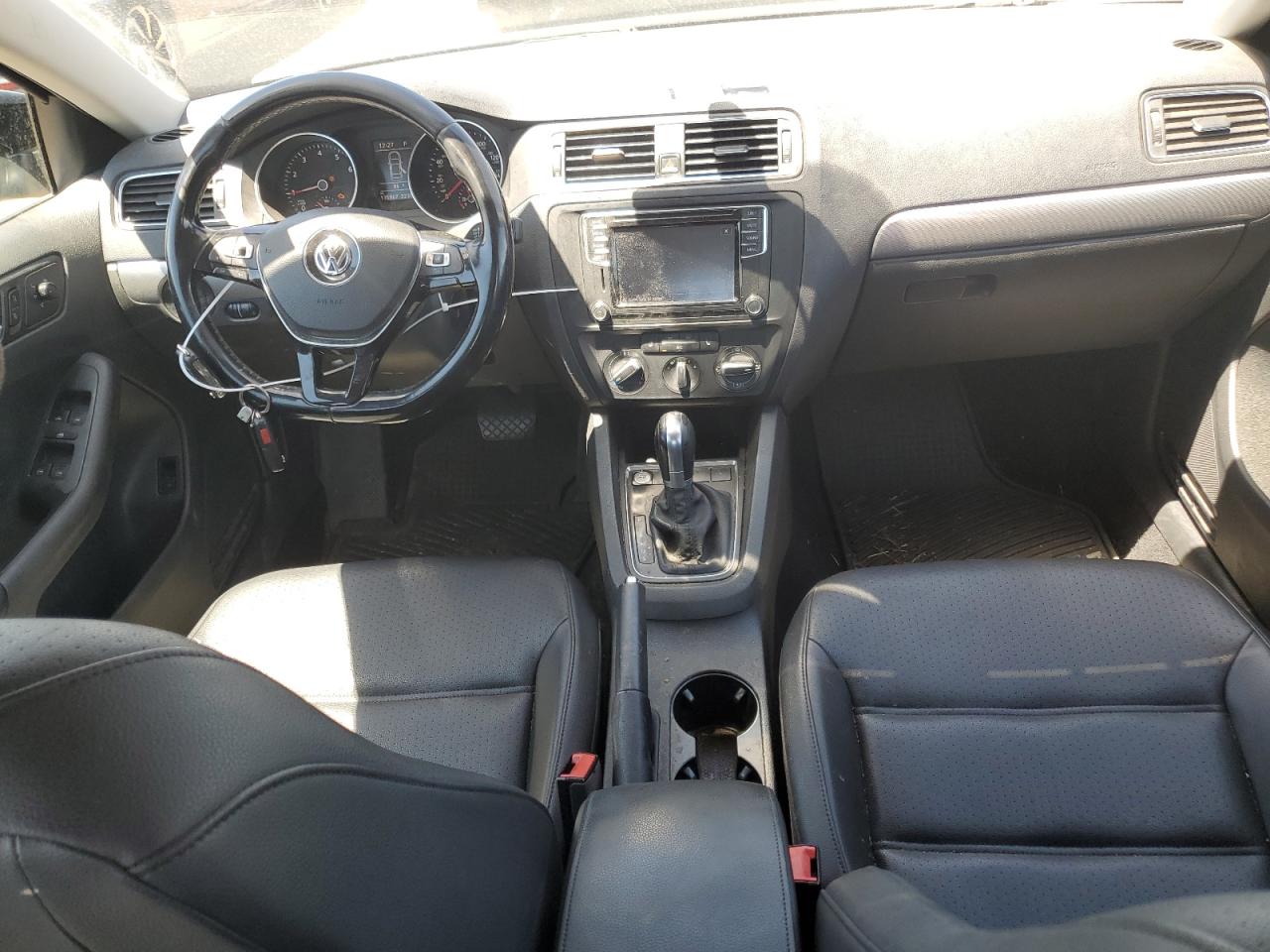 3VWDB7AJ5HM416014 2017 Volkswagen Jetta Se