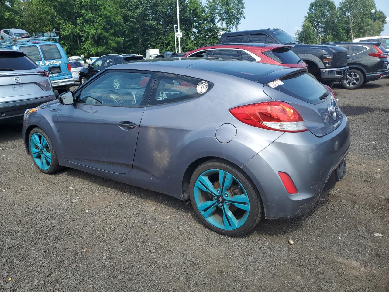 2017 Hyundai Veloster vin: KMHTC6AD3HU321412