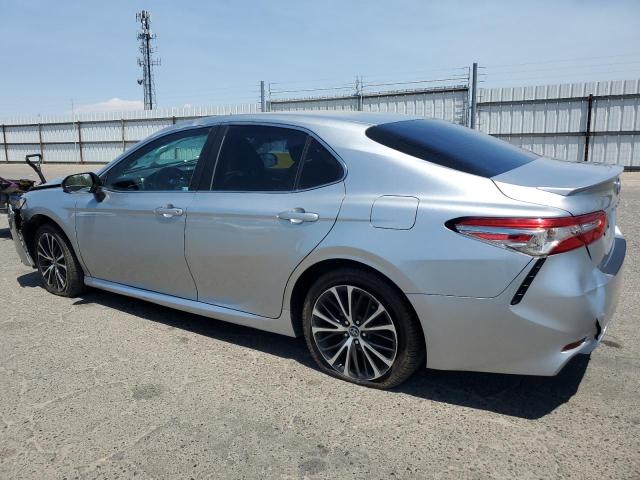 VIN 4T1B11HK0JU644542 2018 Toyota Camry, L no.2