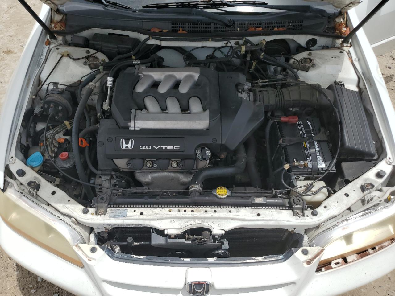 1HGCG1658YA098199 2000 Honda Accord Ex