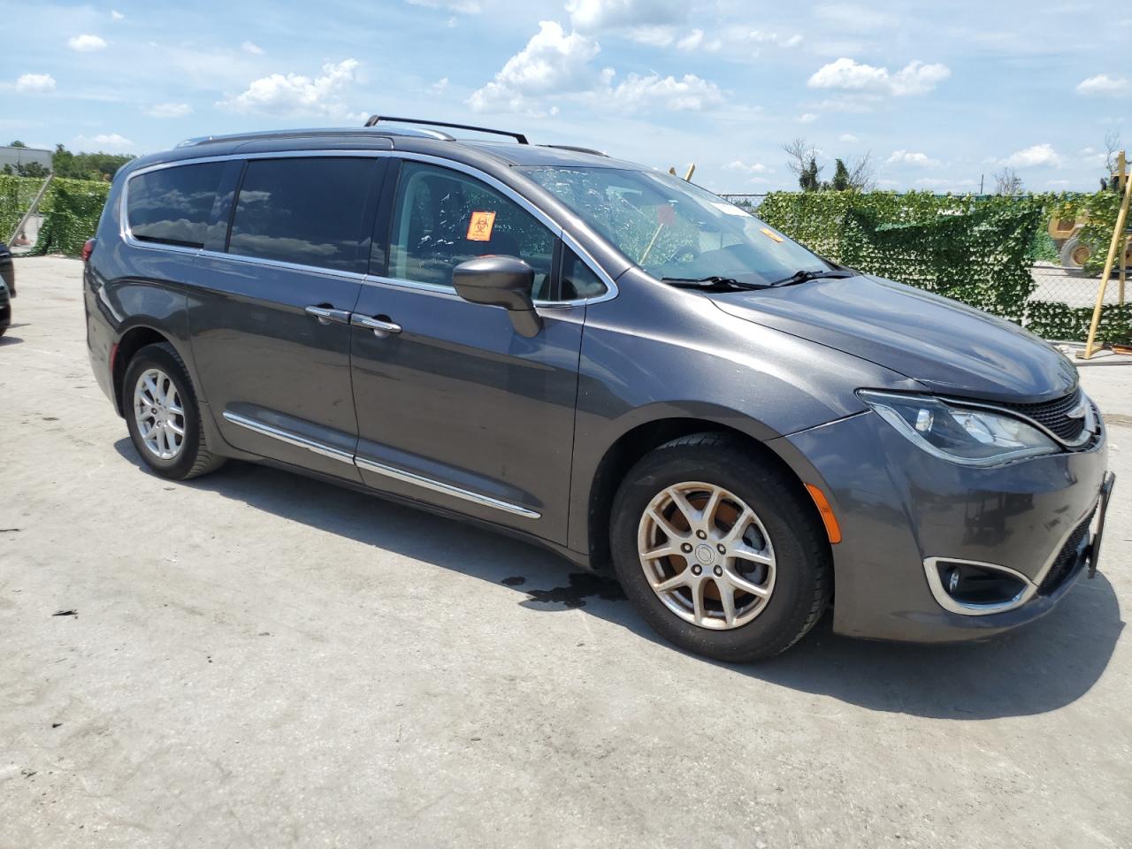 2020 Chrysler Pacifica Touring L vin: 2C4RC1BG5LR139341