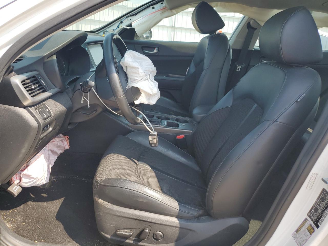 5XXGT4L39LG404405 2020 Kia Optima Lx