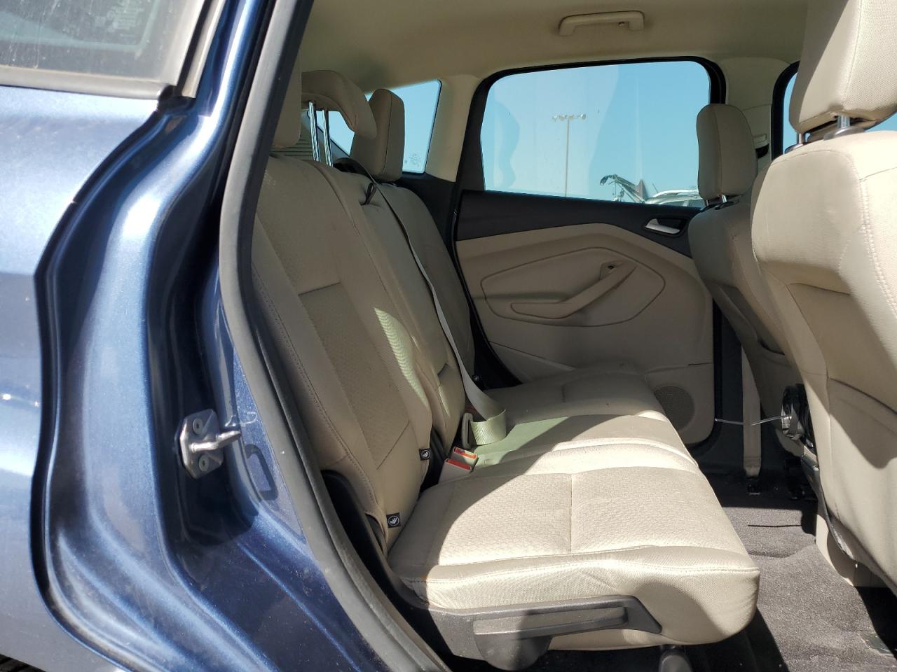 1FADP5AU9JL105024 2018 Ford C-Max Se